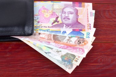 Siyah bir cüzdan Bahama Doları 
