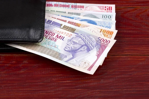 Гроші Гвінеї Бісау Чорному Гаманці — стокове фото