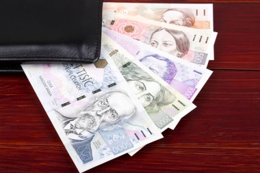 M-cüzdanda bulunan siyah çek para 