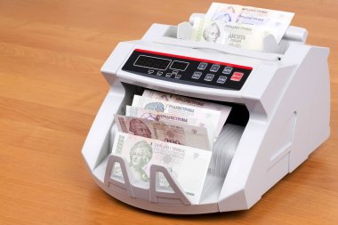 Bir sayma makinesinde transnistrian para 