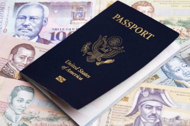 Haiti parasıyla Amerikan pasaportu - kabak