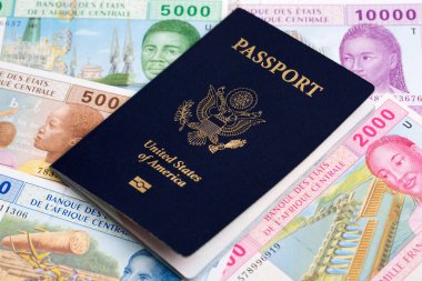 Orta Afrika CFA parasıyla Amerikan pasaportu - frank