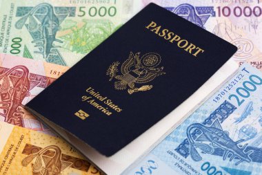 Batı Afrika parasıyla Amerikan pasaportu - Franc