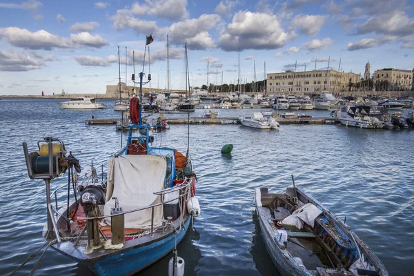 Muelle Con Veleros Taranto Apulia Puglia Italia —  Fotos de Stock