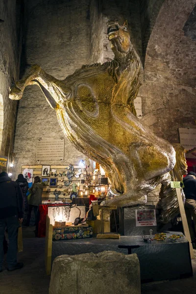 Dettagli Interni Della Vecchia Chiesa Italia — Foto Stock