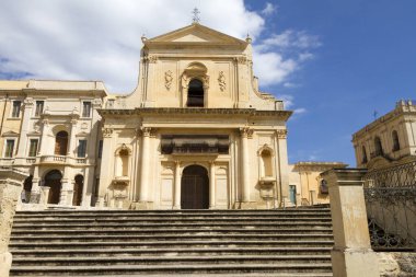 Taormina 'nın mimarisi - ünlü Akdeniz tatil köyü, Sicilya, İtalya.