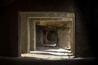 İtalya 'nın Sicilya kentindeki Segesta Tepesi.