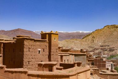 Fas 'ın Atlas Dağları' ndaki Tizi ve Tichka köyü..