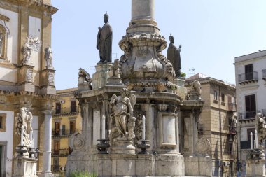 Akdeniz mimarisinin ayrıntıları, İtalya.