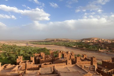 Fas 'ın Atlas Dağları' ndaki Tizi ve Tichka köyü..