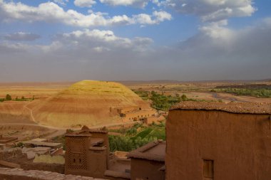 Fas 'ın Atlas Dağları' ndaki Tizi ve Tichka köyü..