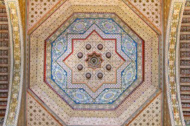 Asya tarzında dekore edilmiş iç dekorasyon ayrıntıları