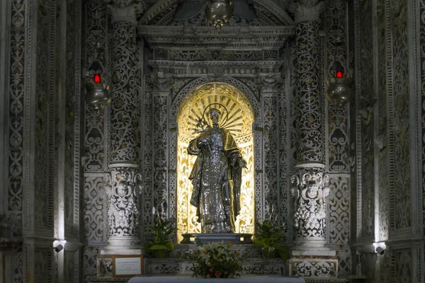 Внутрішні Деталі Старовинної Церкви Італії — стокове фото