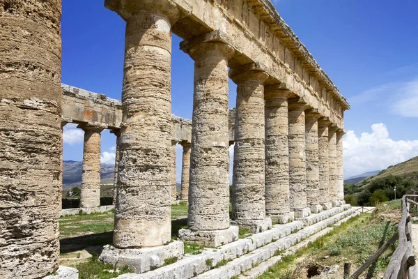 Ruínas Antigas Templo Pedra Natureza Vista Cidade Segesta Sicília Itália — Fotografia de Stock