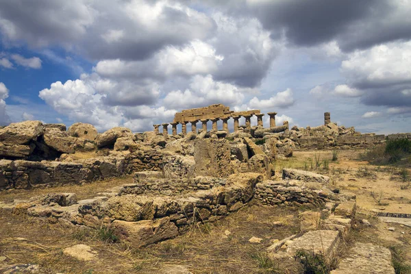 Antiguas Ruinas Del Templo Piedra Naturaleza Vista Desde Ciudad Segesta — Foto de Stock