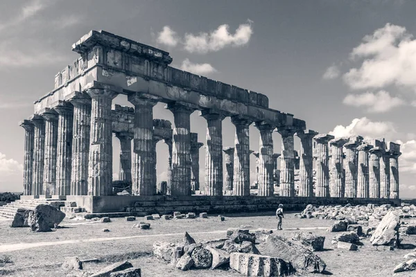 Ruínas Antigas Templo Pedra Natureza Vista Cidade Segesta Sicília Itália — Fotografia de Stock