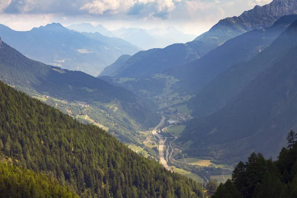 Τοπίο Των Ελβετικών Άλπεων Καλοκαίρι — Φωτογραφία Αρχείου
