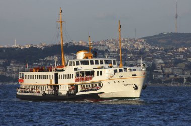 İstanbul, Hindi - Eylül 06, 22 017: Boğaz 'da bir yolcu gemisi