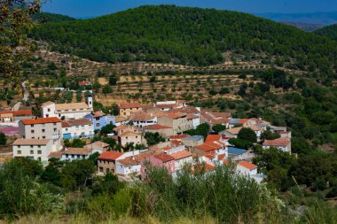 Benizar 800 metre yüksekliğinde bir köydür. İnanılmaz tipik bir mutfağı ve harika manzarası var. Murcia (İspanya), İspanya 'nın Moratalla ilçesine bağlı bir şehirdir.)