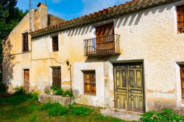 Benizar 800 metre yüksekliğinde bir köydür. İnanılmaz tipik bir mutfağı ve harika manzarası var. Murcia (İspanya), İspanya 'nın Moratalla ilçesine bağlı bir şehirdir.)