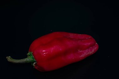 Biberler bol C vitamini içeren sebzelerdir.