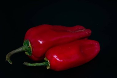 Biberler bol C vitamini içeren sebzelerdir.