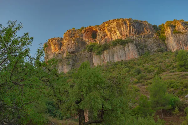 モラタラのベニザール村の石灰岩の山 スペイン — ストック写真