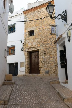 Altea, Alicante İspanya 'da eski ve güzel bir şehirdir..