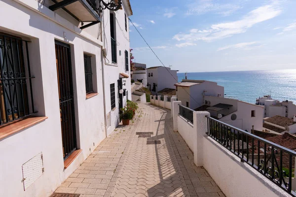 Altea, Alicante İspanya 'da eski ve güzel bir şehirdir..