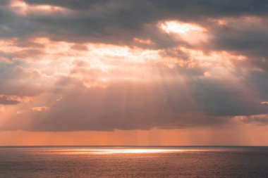 Benidorm 'da Bulutlu Gökyüzü, Alicante (İspanya)