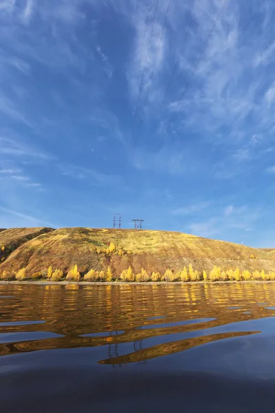 Panoramautsikt Över Landskapet Med Floden Och Hösten Skogen Den Höga — Stockfoto