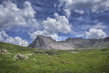 Mount Ergaki - Batı Sayans bir yaz gününde