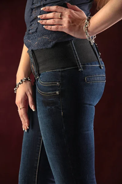 Gros Plan Jeans Pour Femmes Dans Différentes Poses Isolé Sur — Photo