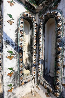 yakın çekim mozaik parçası alçı duvarlar bir Budist Tapınağı 