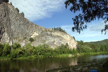 Yaz manzarası Beyaz Nehir Güney Ural