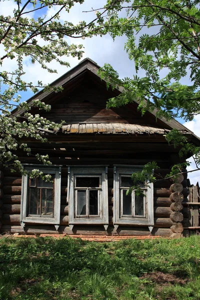 Oud Log Verlaten Huis Aan Rand Van Het Dorp Het — Stockfoto