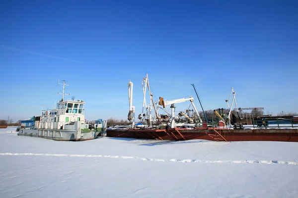 Vinterlandskap Gammalt Fartyg Hamnen Läggs Upp Solig Dag — Stockfoto