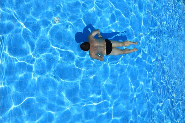 Piscina Água Azul Isolada Nadador Água — Fotografia de Stock