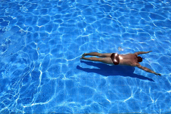 Piscine Eau Azur Isolée Nageur Dans Eau — Photo