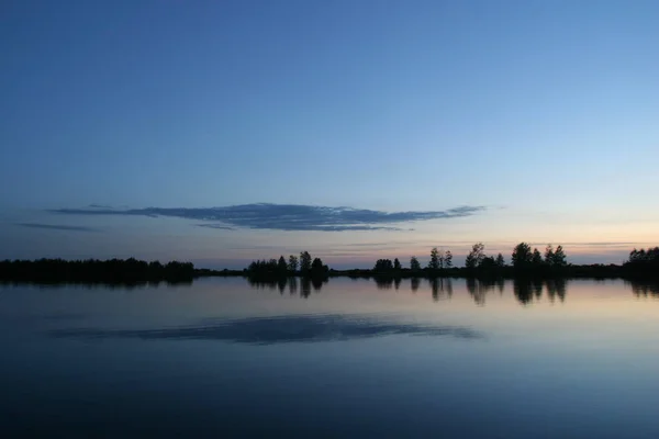 Paisaje Hermoso Atardecer Sobre Río —  Fotos de Stock