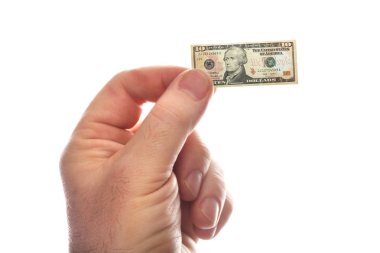 Büyük adamın elinde küçük bir banknot, stüdyo.