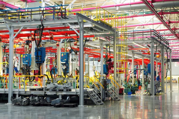 Εσωτερικό Του Νέο Κατάστημα Αυτοκινήτων Εργοστάσιο Συναρμολόγησης Γραμμή Συγκόλλησης — Φωτογραφία Αρχείου