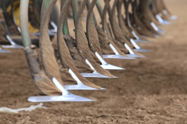 yakın çekim Tarım makineleri, sezon dikim bahar aylarında alanında metal pulluk