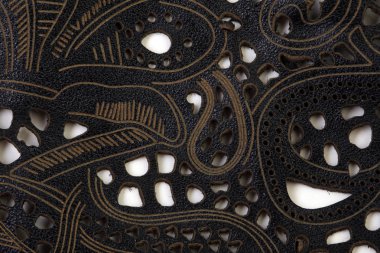 makro desenli kahverengi dantelli deri stüdyo.