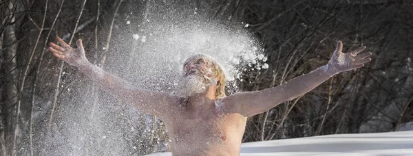 Barbudo, después de bañarse en la nieve — Foto de Stock