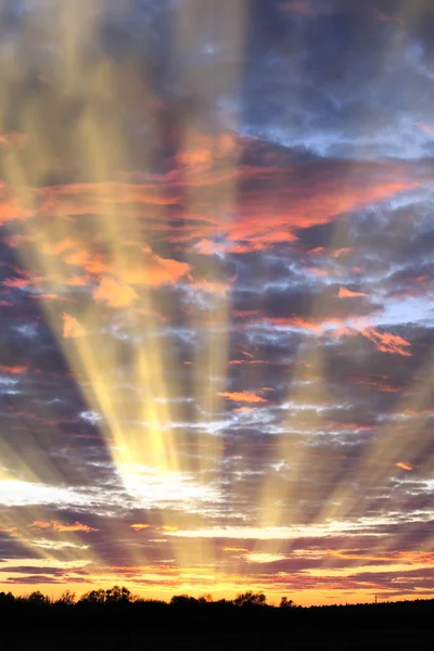 Céu colorido ao pôr do sol — Fotografia de Stock