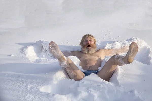 Barbudo, después de bañarse en la nieve — Foto de Stock