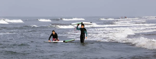 North Goa, Arambol, Mandrem / Inde - Décembre 2018 : les gens jouent — Photo