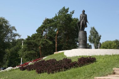Elabuga'da büyük sanatçı İvan Shishkin anıtı