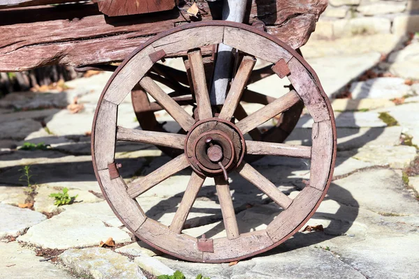 Oude wiel karren — Stockfoto